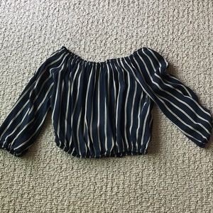 Brandy Melville long sleeve crop top